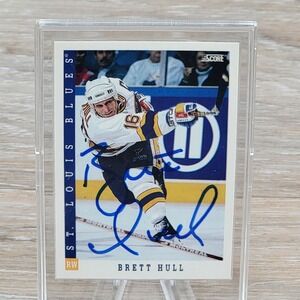 Brett Hull Autographed St. Louis Blues 1992 93 Score Hockey Card Autographed